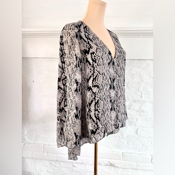 Parker Rita Snakenet Silk Blouse Greige Black Python Snake Print Bell Sleeve - Picture 8 of 14